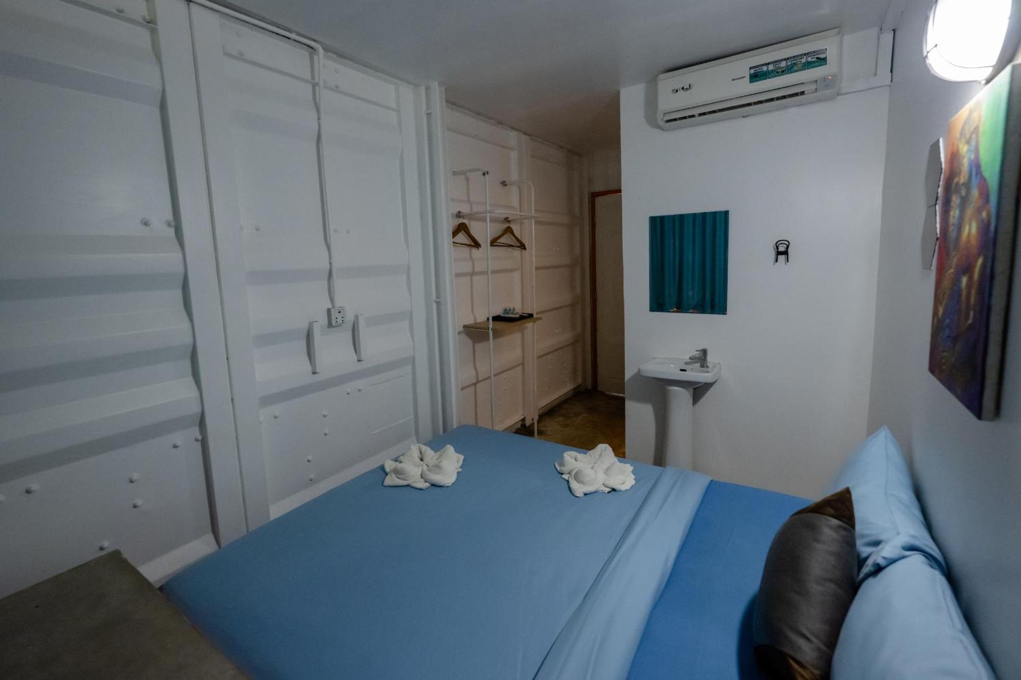 White Rabbit Hostel Сиемрип Экстерьер фото