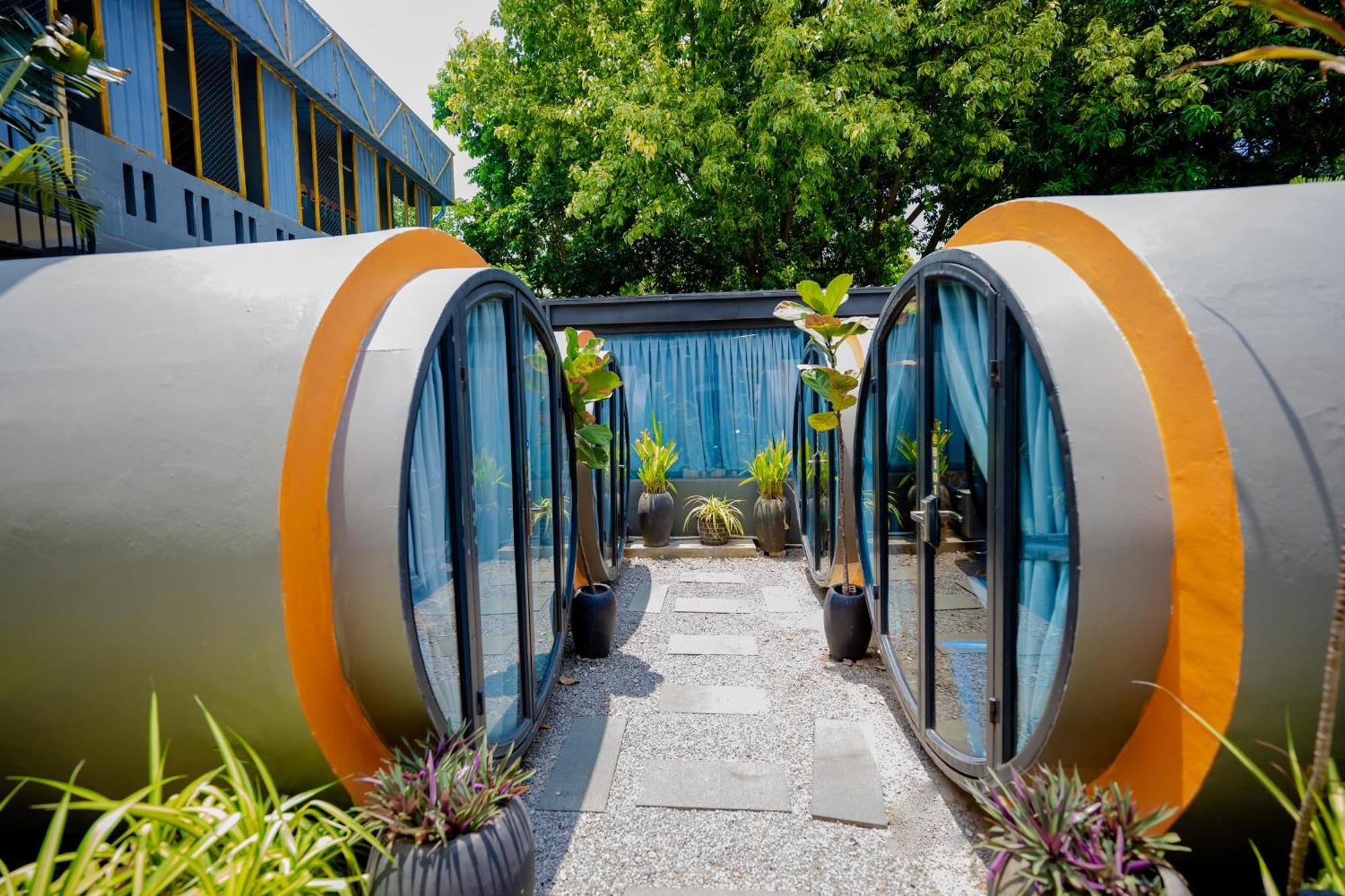 White Rabbit Hostel Сиемрип Экстерьер фото