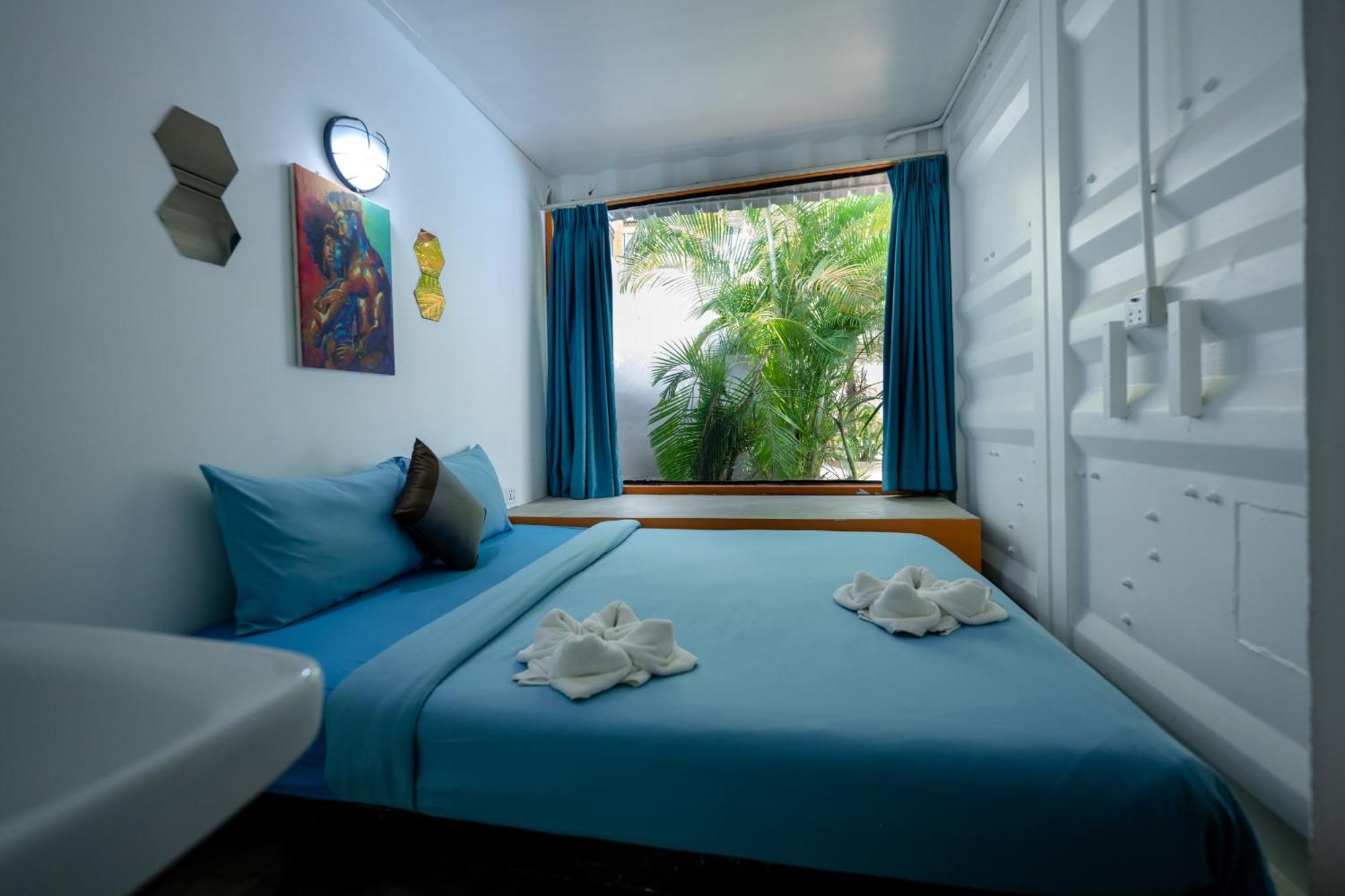 White Rabbit Hostel Сиемрип Экстерьер фото